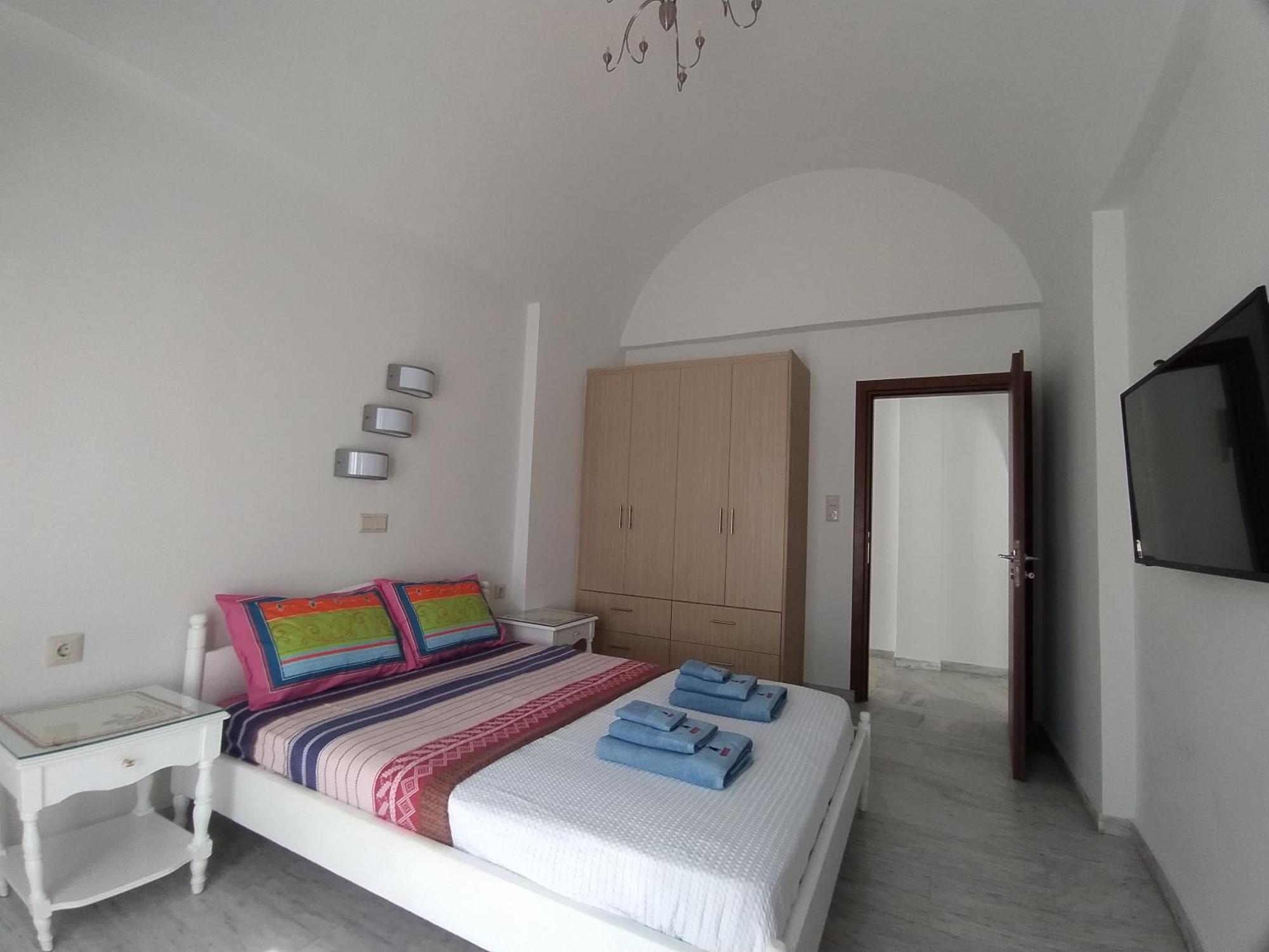 Chariot Apartments Santorini Kamari  Bilik gambar